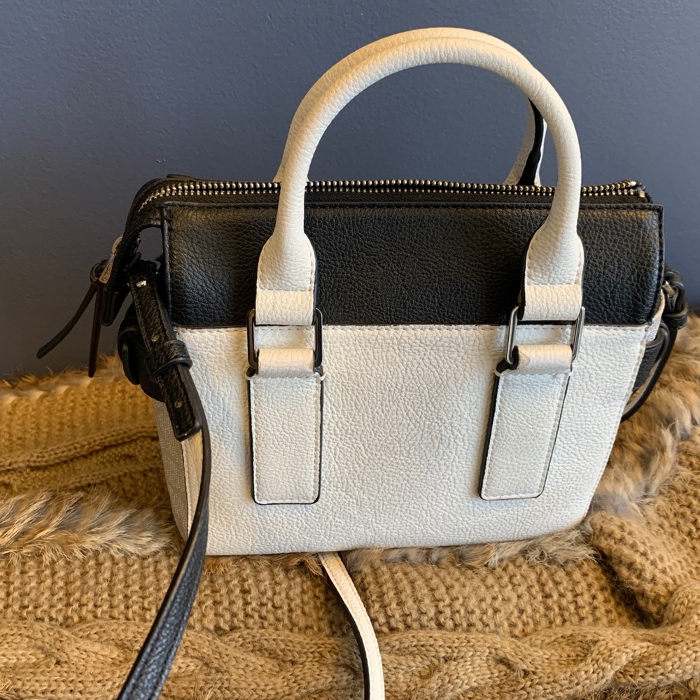 Crossbody Bag - Picture 9 of 10